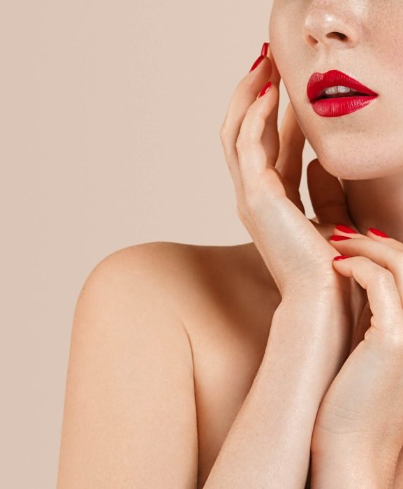 lips-chin-cheek-beautiful-woman-portrait-manicur-2021-08-28-05-59-42-utc-1.jpg